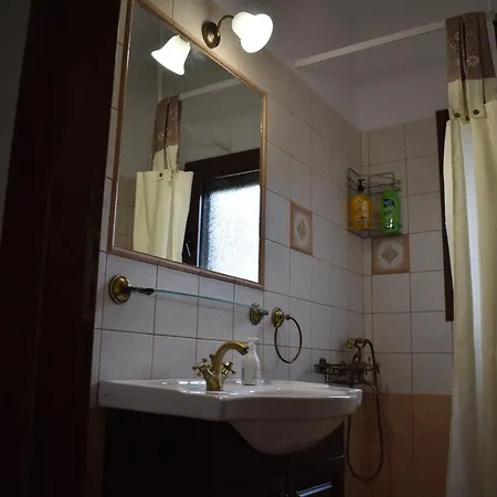 Koukouvistahouse 度假居 Kaloskopi